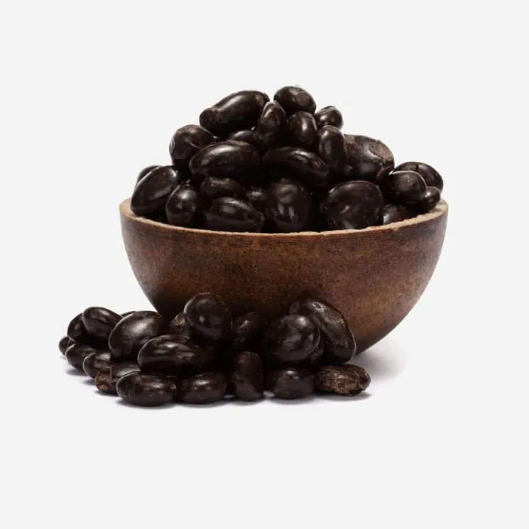 Boabe de cafea în înveliș de ciocolată neagră