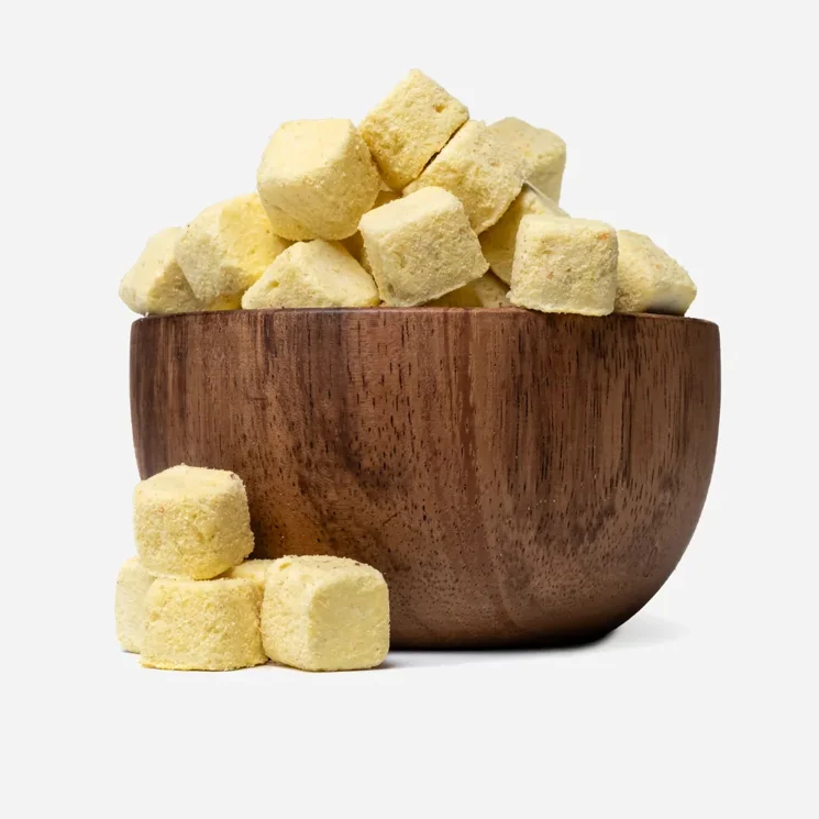 Cuburi de cocos LIO cu mango și morcov